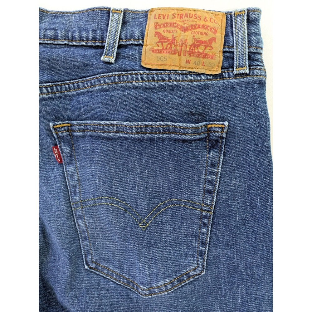 Levis 505 Regular Fit Straight Leg Jeans Mens 40x32 Medium Wash Blue Denim - Picture 3 of 6
